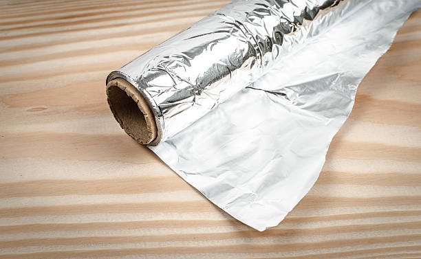 Giấy bạc bị đen (do oxy hóa nhôm thông thường) thường không độc. Nhưng cần cẩn trọng với nguy cơ thôi nhiễm nhôm.