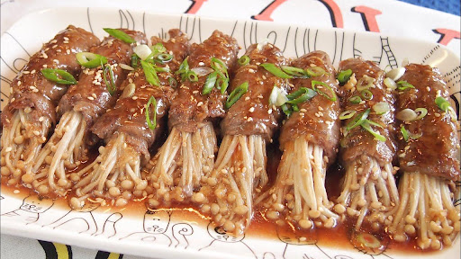 Bò Cuộn Nấm Nướng Giấy Bạc