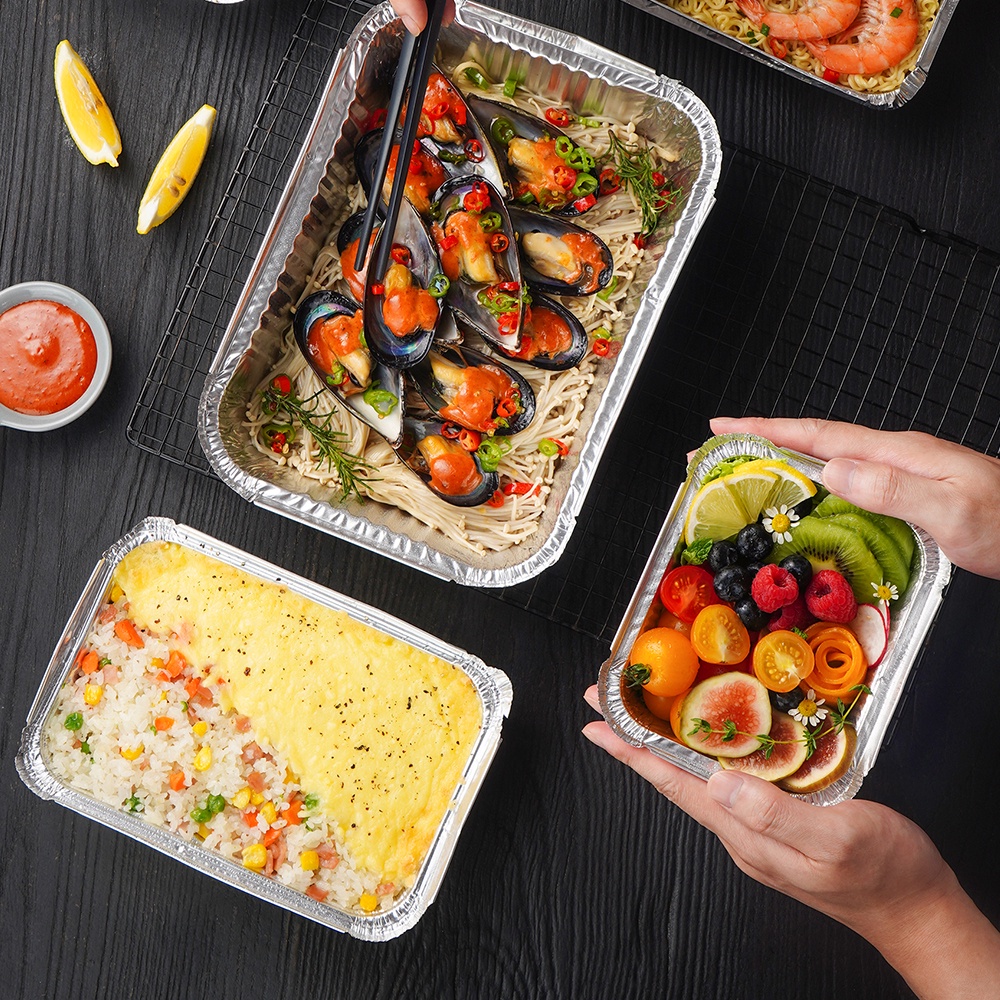 Bề mặt trơ và khả năng chống thấm của khay giấy bạc thực phẩm tươi giúp bảo vệ sự tinh khiết của món ăn.