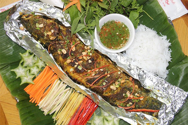 Hình ảnh con cá lóc đồng tươi, nguyên liệu chính cho món cá lóc nướng giấy bạc TPHCM.