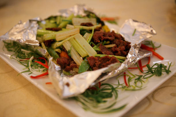 So sánh độ bền để trả lời aluminium foil heavy duty là gì.