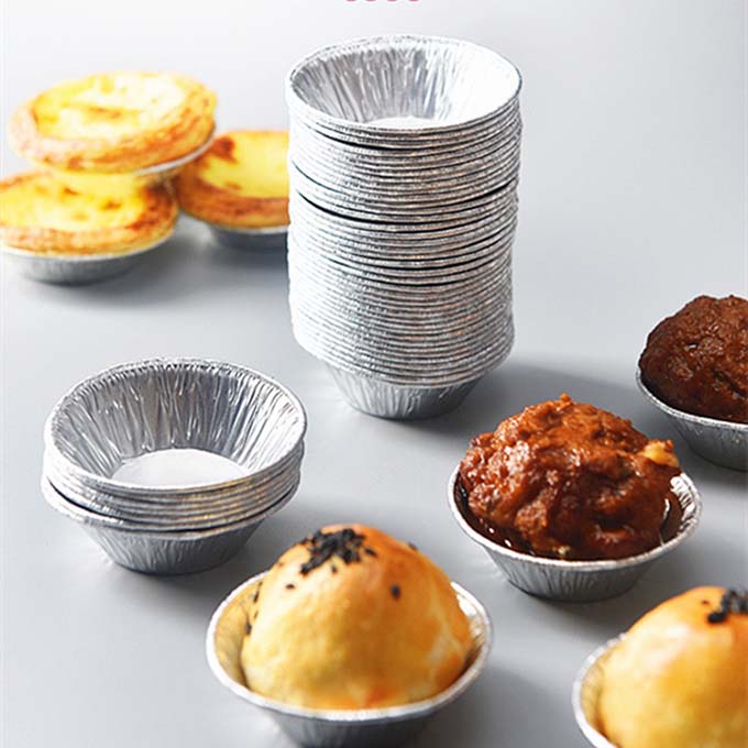 Ứng dụng kỹ thuật của chén nhôm làm bánh cho món bánh flan.
