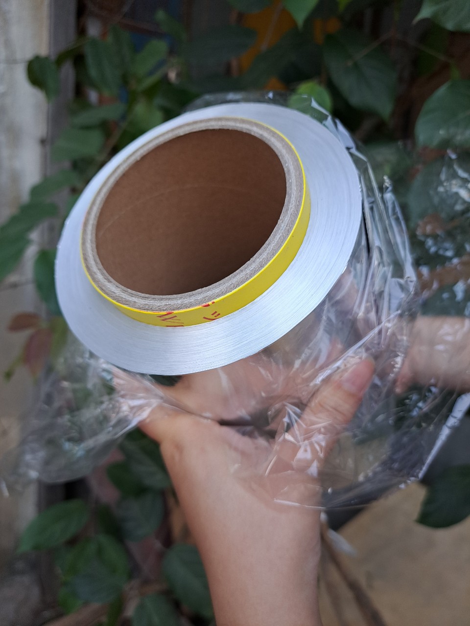 Hình ảnh quy trình lựa chọn và mua bạc công nghiệp.
